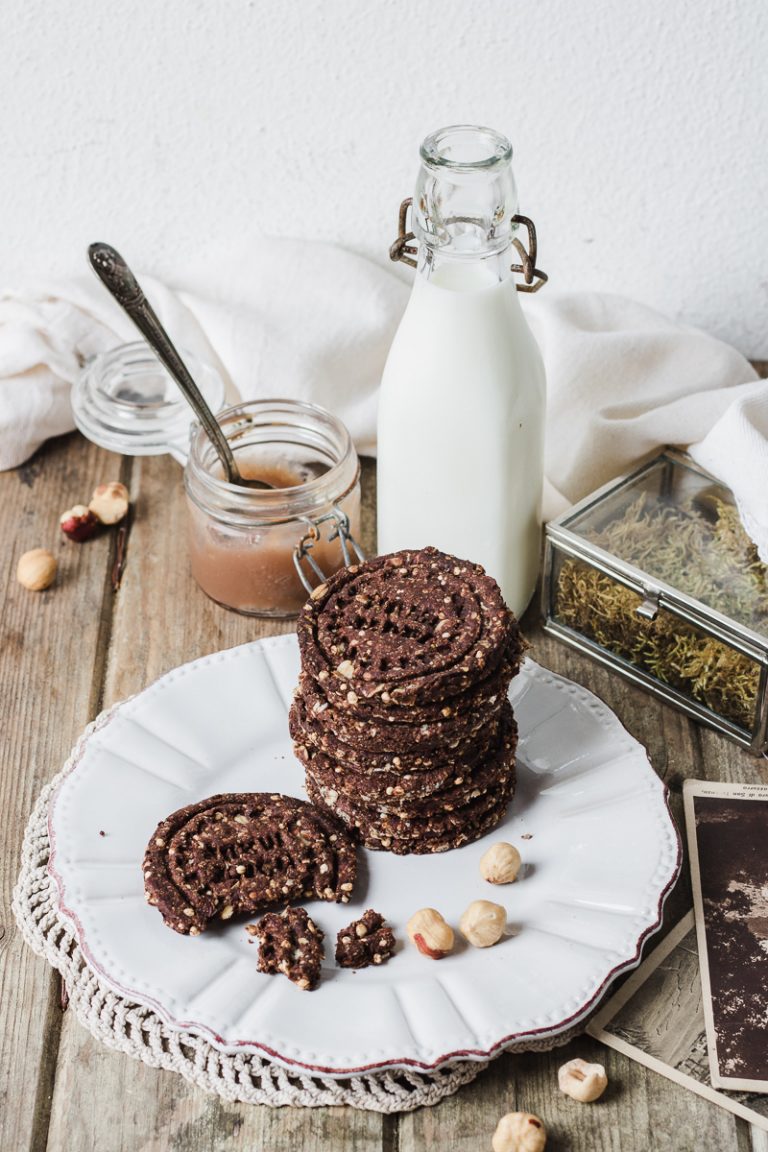 Biscotti al cioccolato vegani con quinoa soffiata - Mangio ...