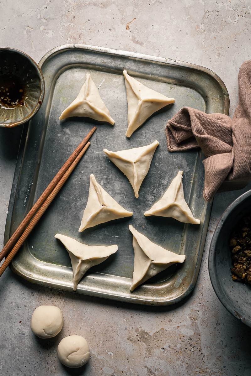 Ravioli cinesi vegani ripieni di funghi - Mangio quindi Sono